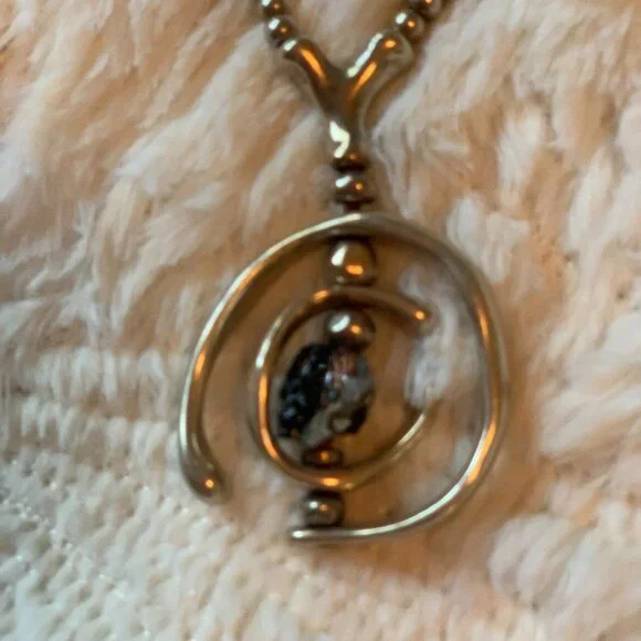 UNO De 50 Crystals Skull Necklace - Picture 2 of 5